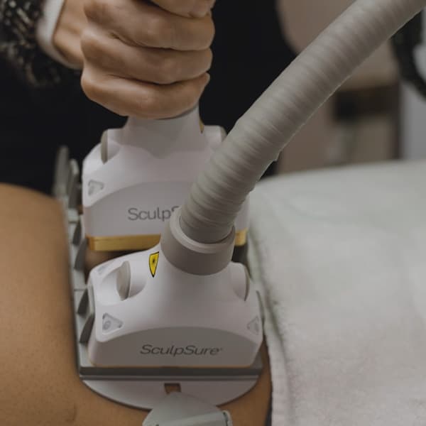 Sculpsure-laser-on-body
