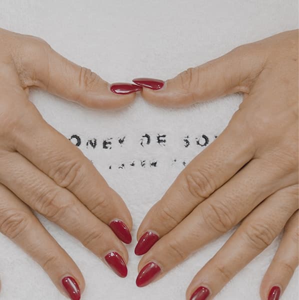 dr-joney-clinic-hands