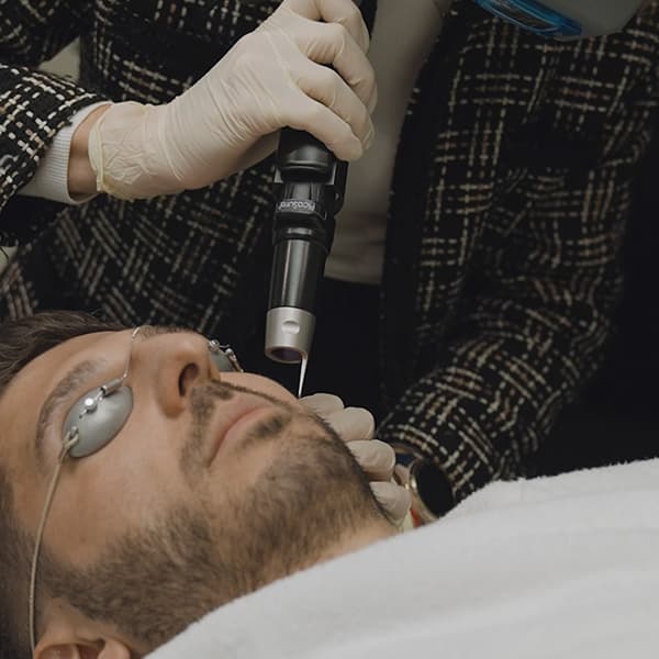 Picosure-treatment-eye-protection